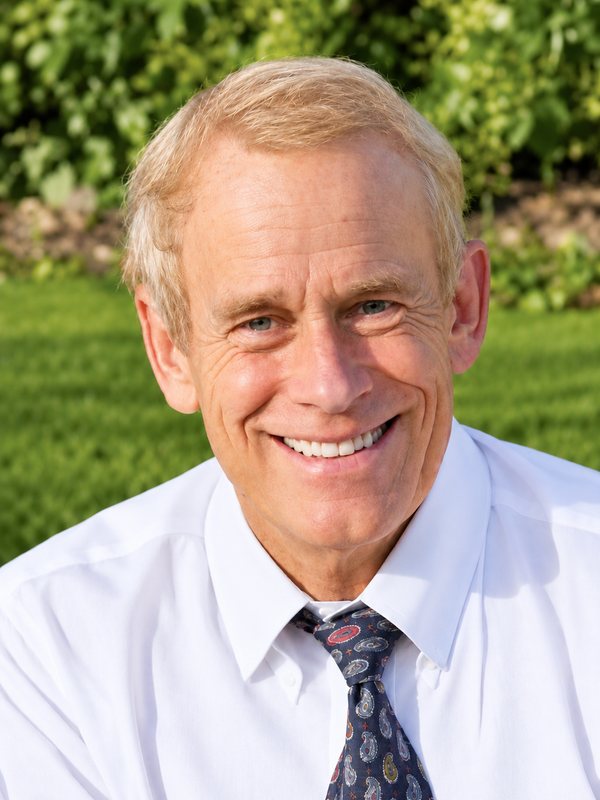 Dr Douglas Watt, Phd